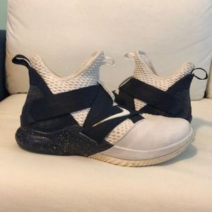 Lebrons Soldiers (used)